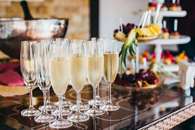 The Dos and Don’ts of Engagement Parties 