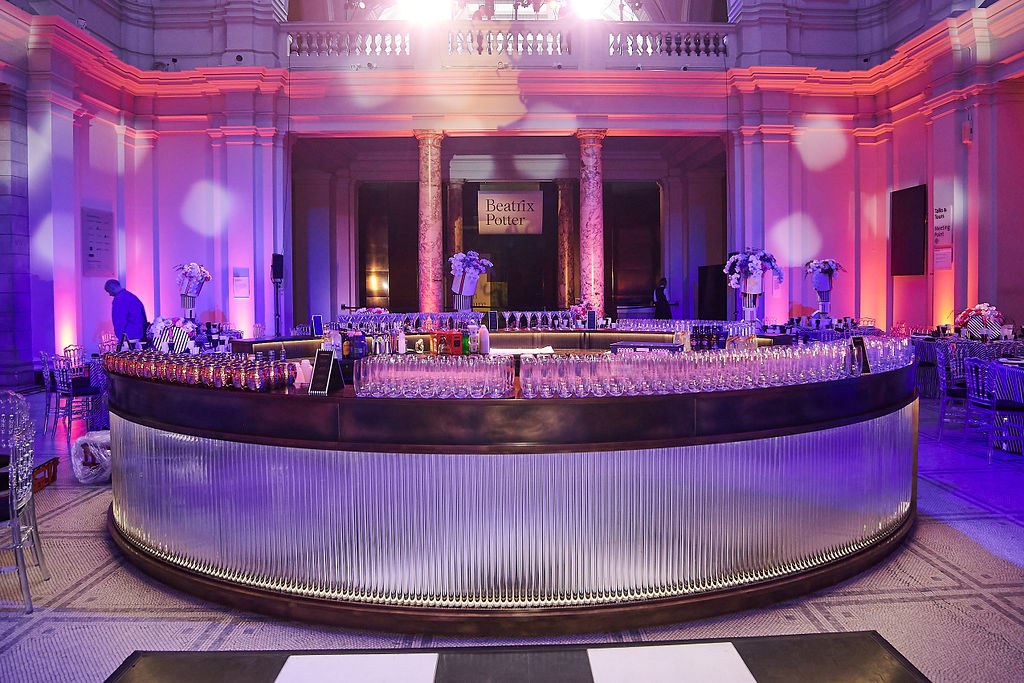 Curvy Trend in Event Design